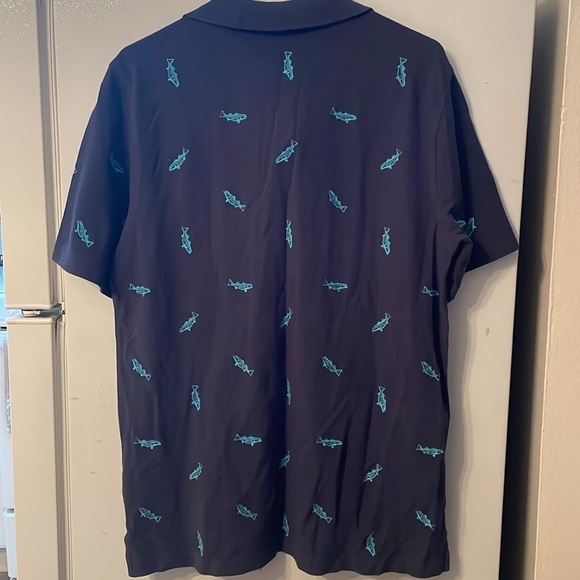 L.L. Bean Medium Slightly Fitted Navy Polo Shirt Fish Pattern 100% Cotton - Picture 5 of 5